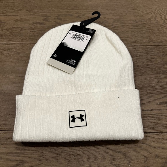 Under Armour White Beanie - Picture 1 of 2
